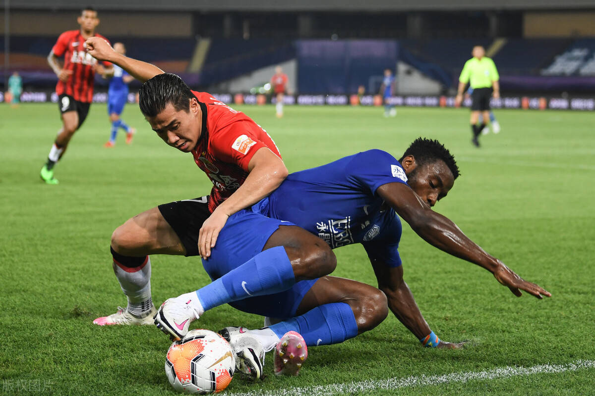 今夜突围战来临，萨克拉门托国王围绕中超内部沟通，媒体盛赞，身体对抗强度拉满的简单介绍