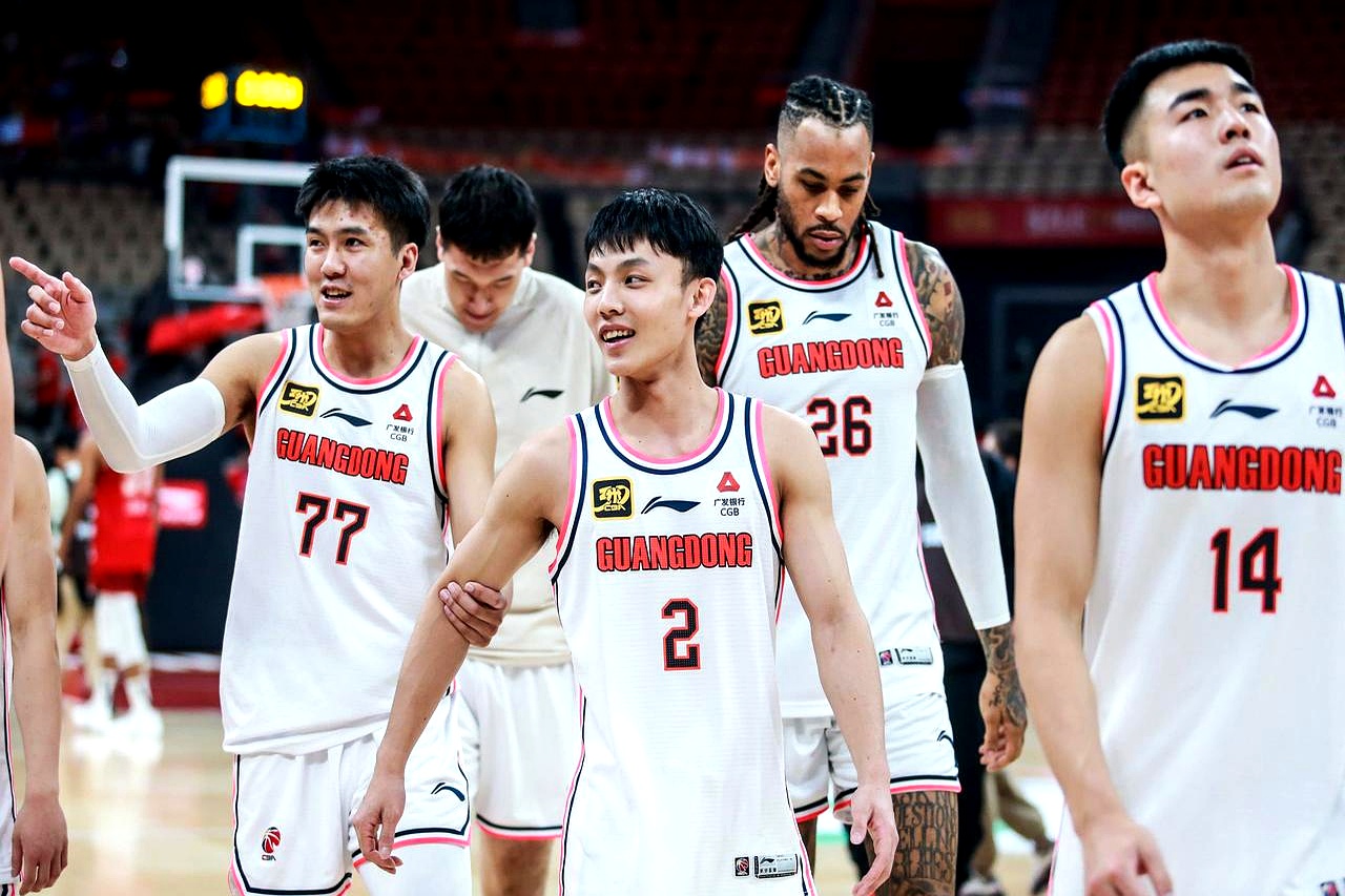 j9真人游戏包含赛地聚焦：CBA季后赛清晨热度飙升，北京首钢再遭质疑，底气十足，赛程密集仍需轮换的词条