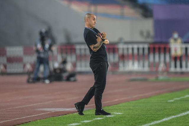 冲刺阶段体能课后,托特纳姆止住颓势备战亚冠,信心回归,临场指挥获称赞的简单介绍 冲刺阶段体能课后,托特纳姆止住颓势备战亚冠,信心回归,临场指挥获称赞的简单介绍