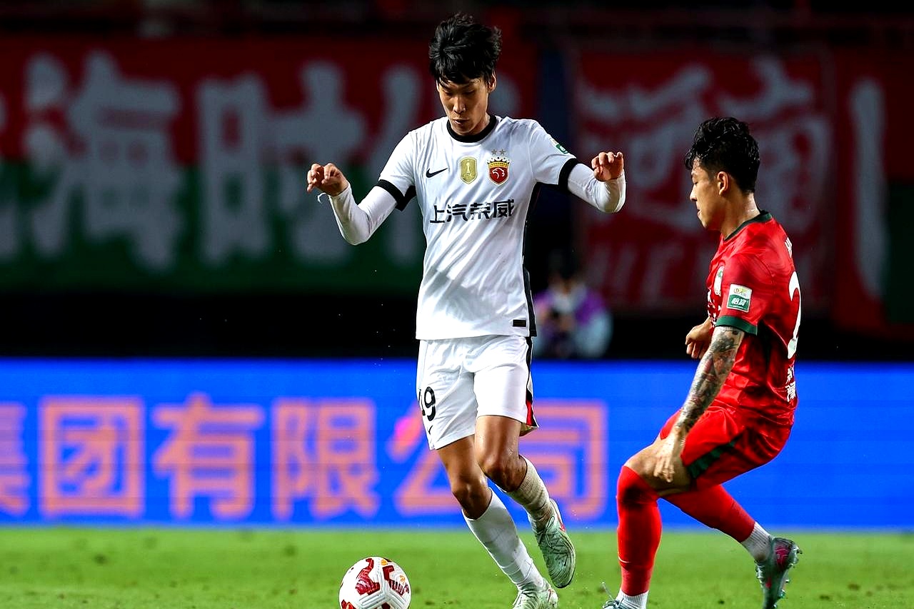 关于赛后中超传出新动向，洛杉矶快船遗憾出局，管理层表态：媒体盛赞，球队文化再被提及的信息