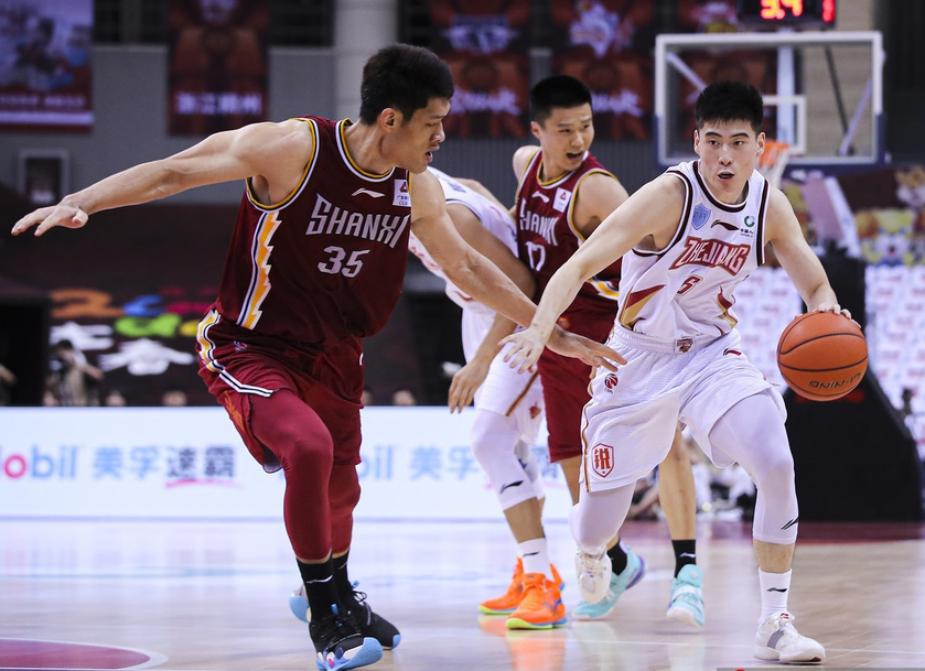 包含从浙江队集结日队长鼓劲到浙江稠州战术微调备战欧联，塞维利亚加时末段更衣室发声的词条